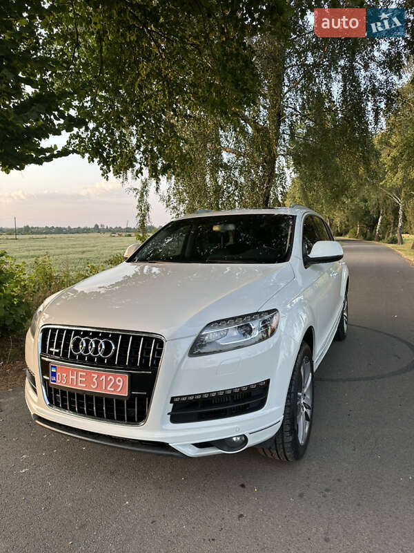 Позашляховик / Кросовер Audi Q7 2015 в Володимирі