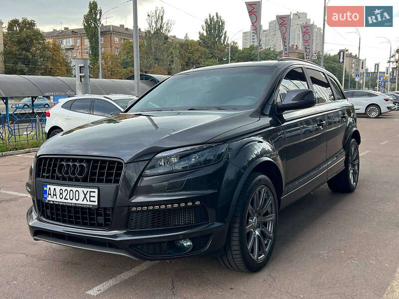 Позашляховик / Кросовер Audi Q7 2015 в Києві