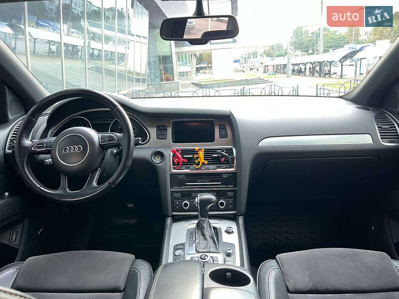 Позашляховик / Кросовер Audi Q7 2015 в Києві