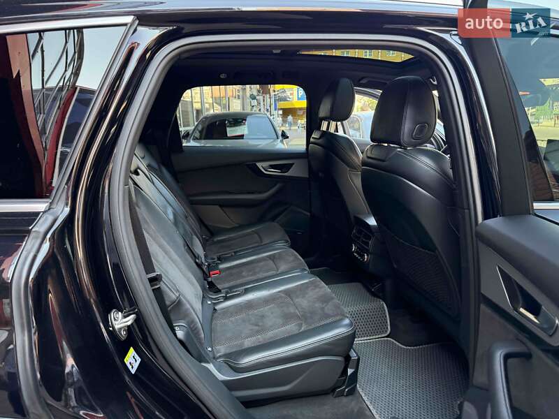 Внедорожник / Кроссовер Audi Q7 2016 в Львове