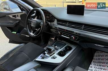 Позашляховик / Кросовер Audi Q7 2016 в 