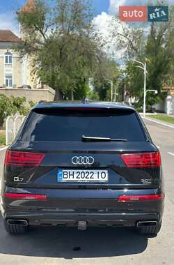 Внедорожник / Кроссовер Audi Q7 2015 в Измаиле