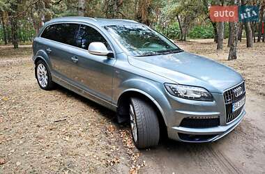 Позашляховик / Кросовер Audi Q7 2008 в 