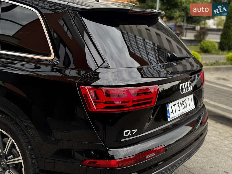 Внедорожник / Кроссовер Audi Q7 2015 в Ивано-Франковске