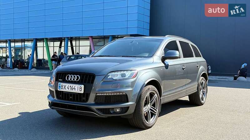 Позашляховик / Кросовер Audi Q7 2013 в 