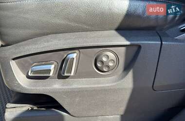 Позашляховик / Кросовер Audi Q7 2013 в 