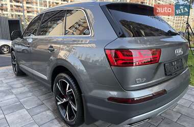 Внедорожник / Кроссовер Audi Q7 2017 в Киеве