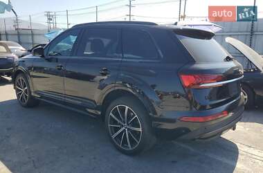 Внедорожник / Кроссовер Audi Q7 2021 в 