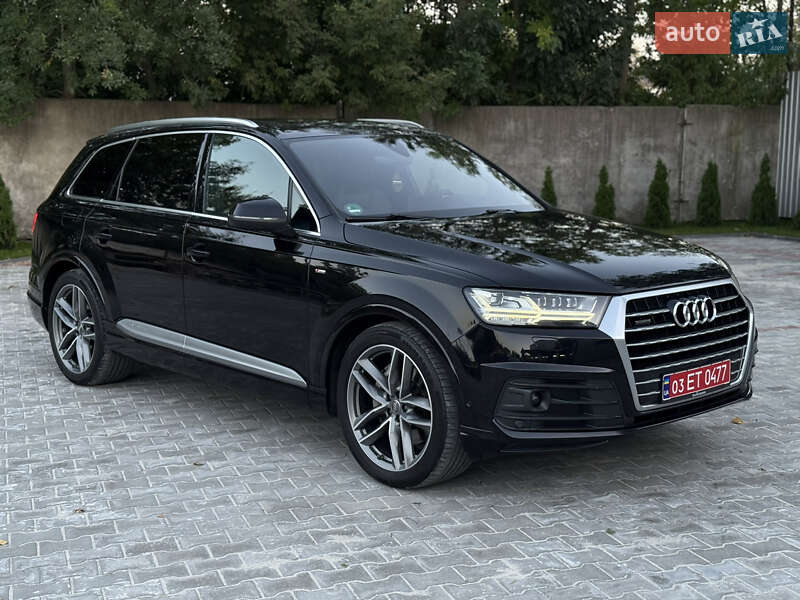 Внедорожник / Кроссовер Audi Q7 2016 в Ровно
