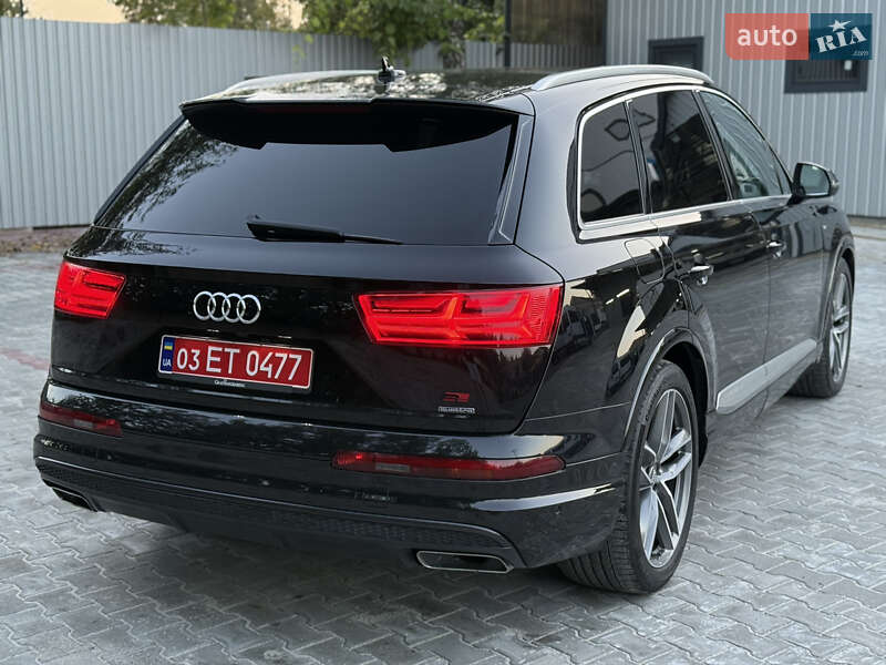 Внедорожник / Кроссовер Audi Q7 2016 в Ровно
