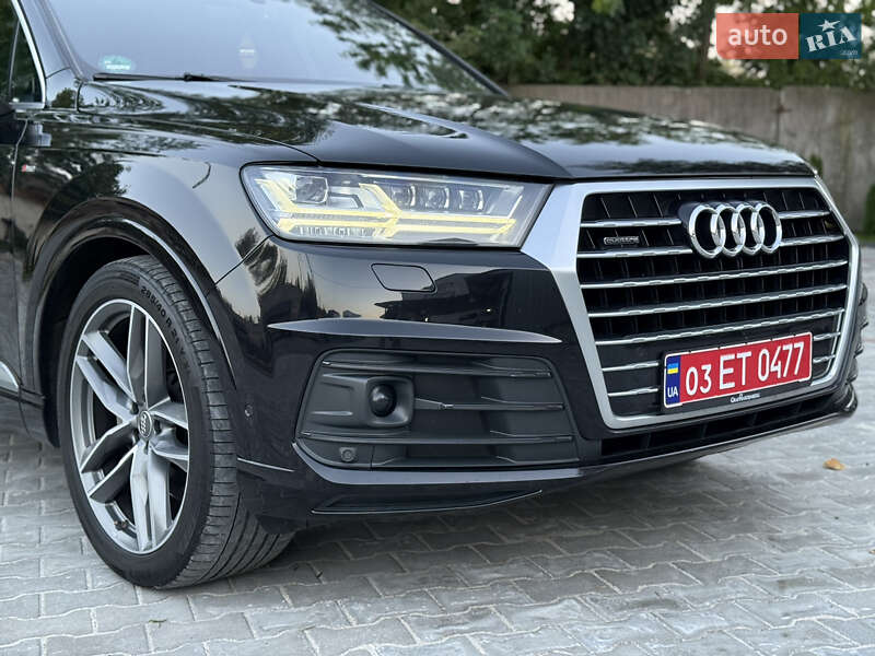 Внедорожник / Кроссовер Audi Q7 2016 в Ровно
