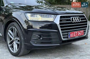 Внедорожник / Кроссовер Audi Q7 2016 в 