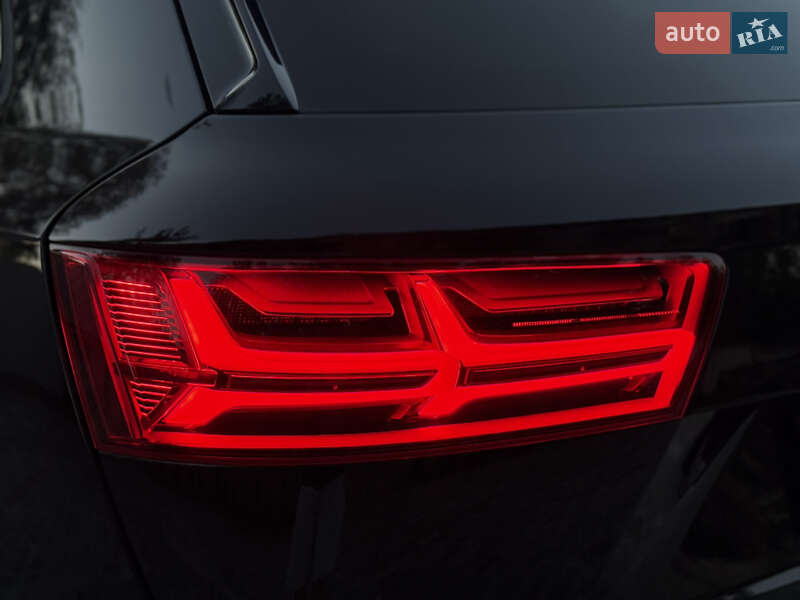 Внедорожник / Кроссовер Audi Q7 2016 в Ровно