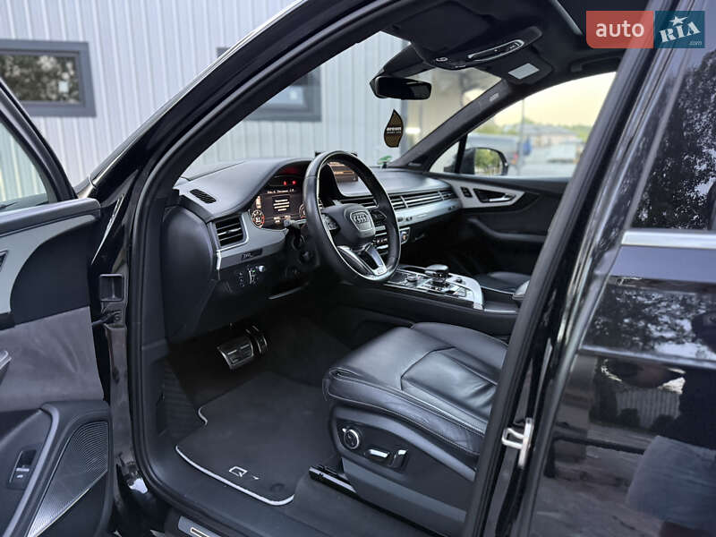Внедорожник / Кроссовер Audi Q7 2016 в Ровно