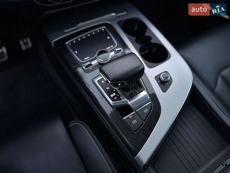 Внедорожник / Кроссовер Audi Q7 2016 в Ровно