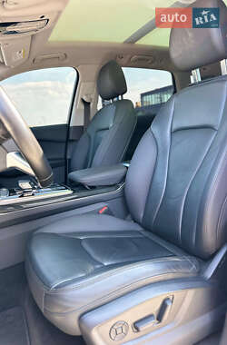 Внедорожник / Кроссовер Audi Q7 2019 в 