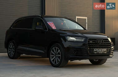 Внедорожник / Кроссовер Audi Q7 2017 в 