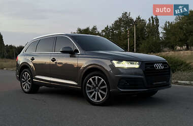 Позашляховик / Кросовер Audi Q7 2018 в Дніпрі