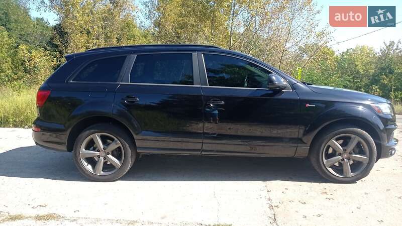 Позашляховик / Кросовер Audi Q7 2015 в Києві