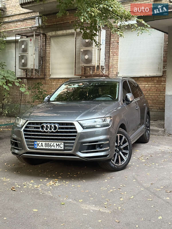 Позашляховик / Кросовер Audi Q7 2017 в Києві