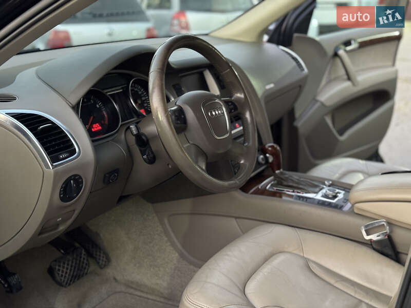 Позашляховик / Кросовер Audi Q7 2007 в Вінниці