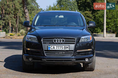 Позашляховик / Кросовер Audi Q7 2007 в 