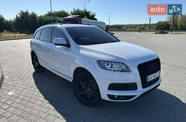 Внедорожник / Кроссовер Audi Q7 2015 в 