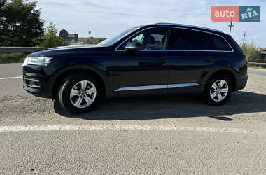 Внедорожник / Кроссовер Audi Q7 2016 в 