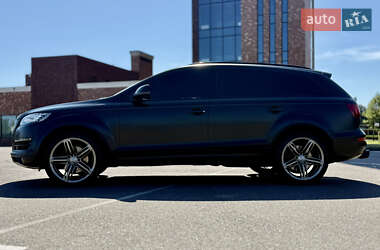 Внедорожник / Кроссовер Audi Q7 2010 в 