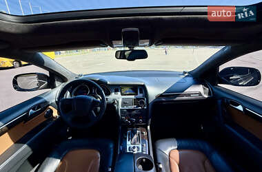Внедорожник / Кроссовер Audi Q7 2010 в 