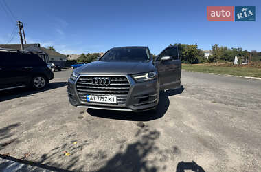 Внедорожник / Кроссовер Audi Q7 2016 в 