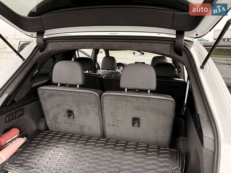 Позашляховик / Кросовер Audi Q7 2016 в Сиховому