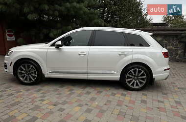 Внедорожник / Кроссовер Audi Q7 2017 в 