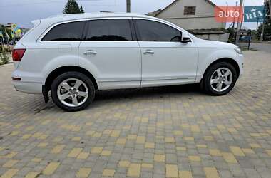 Внедорожник / Кроссовер Audi Q7 2015 в 