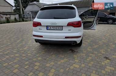 Внедорожник / Кроссовер Audi Q7 2015 в 