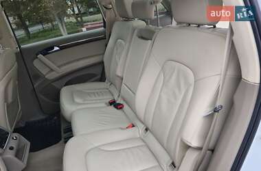 Внедорожник / Кроссовер Audi Q7 2015 в 