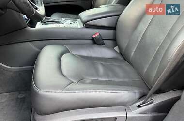 Позашляховик / Кросовер Audi Q7 2013 в 