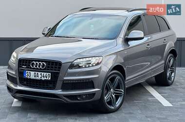 Позашляховик / Кросовер Audi Q7 2013 в 