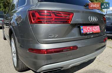 Позашляховик / Кросовер Audi Q7 2016 в 