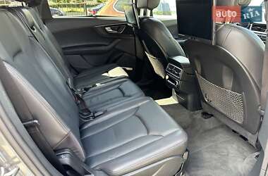 Позашляховик / Кросовер Audi Q7 2016 в 