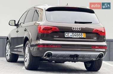Позашляховик / Кросовер Audi Q7 2011 в 