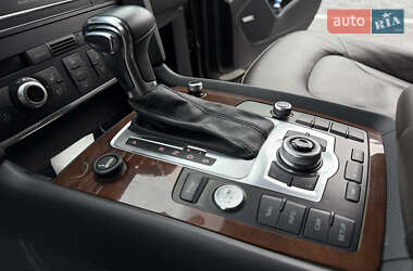 Позашляховик / Кросовер Audi Q7 2011 в 