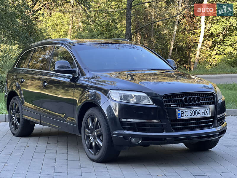 Внедорожник / Кроссовер Audi Q7 2006 в Новояворовске
