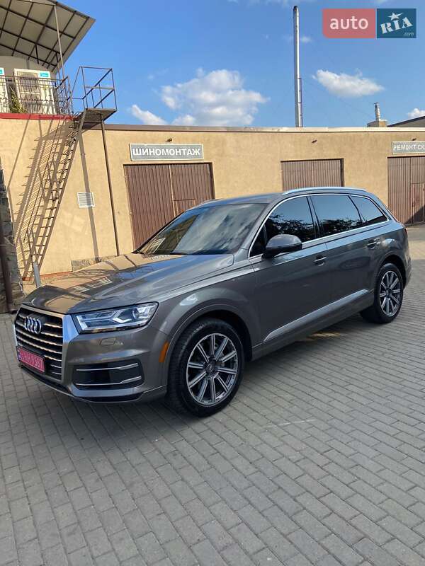 Внедорожник / Кроссовер Audi Q7 2017 в Владимире