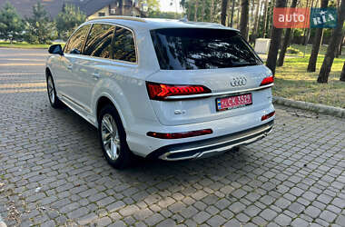 Внедорожник / Кроссовер Audi Q7 2020 в 