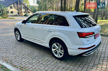 Внедорожник / Кроссовер Audi Q7 2020 в 