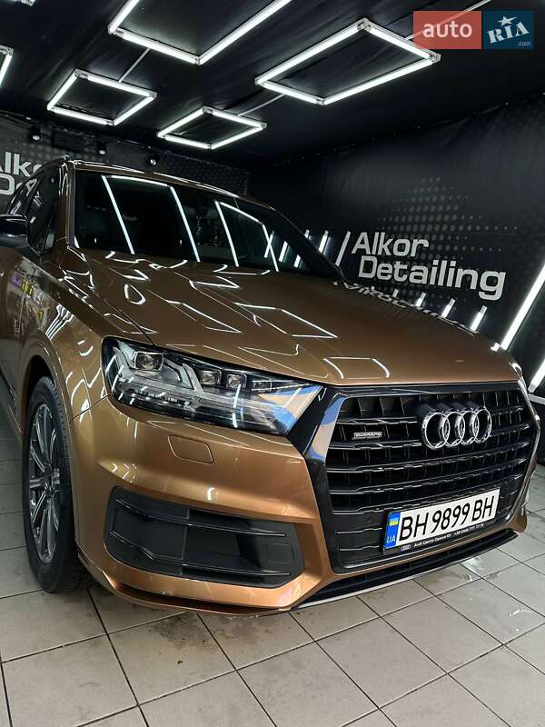 Позашляховик / Кросовер Audi Q7 2017 в Одесі
