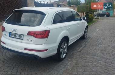 Позашляховик / Кросовер Audi Q7 2010 в 