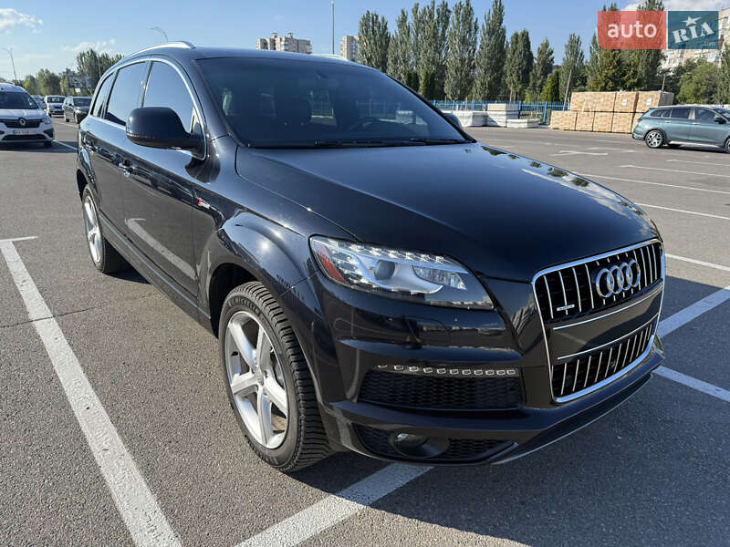 Внедорожник / Кроссовер Audi Q7 2015 в Киеве