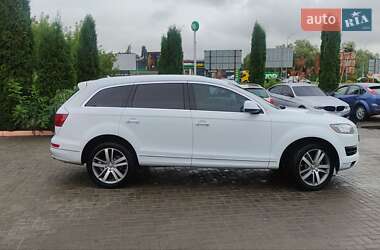 Внедорожник / Кроссовер Audi Q7 2015 в 